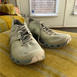 On Running women’s Shoes